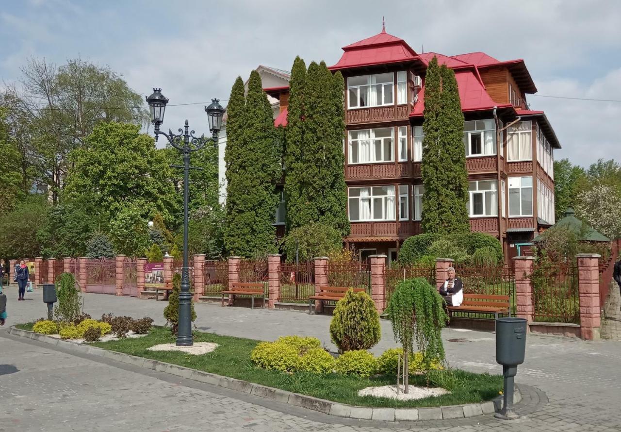 Сонячна Hotell Truskavets Eksteriør bilde